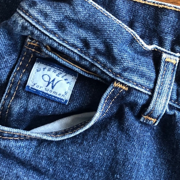 Wrangler Denim, thrifted, vintage denim jeans - Picture 2 of 3